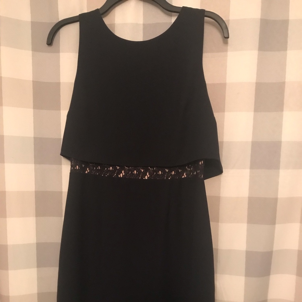 Navy lace inlay sleeveless dress